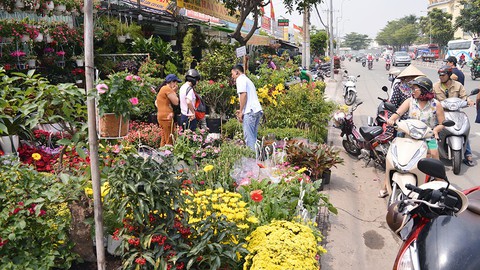 Khó như đi tìm... mặt bằng bán hàng Tết - Ảnh 3. Khó như đi tìm... mặt bằng bán hàng Tết - Ảnh 3.
