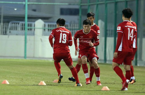 Tuyển VN thắng Philippines 4-2 ở trận đá tập tại Qatar - Ảnh 2. Tuyển VN thắng Philippines 4-2 ở trận đá tập tại Qatar - Ảnh 2.