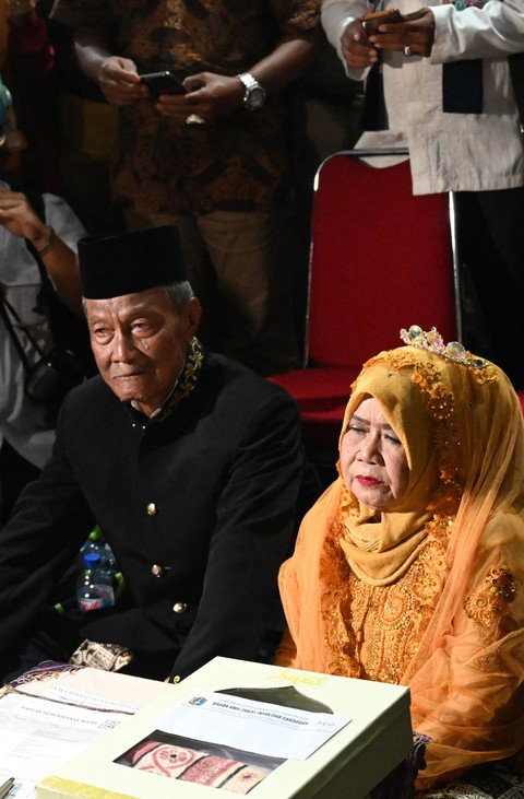 Indonesia làm đám cưới tập thể mừng năm mới 2019 - Ảnh 2. Indonesia làm đám cưới tập thể mừng năm mới 2019 - Ảnh 2.