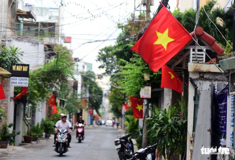 Phố xá Sài Gòn vắng vẻ, se lạnh ngày đầu năm - Ảnh 7. Phố xá Sài Gòn vắng vẻ, se lạnh ngày đầu năm - Ảnh 7.