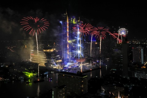 Mãn nhãn với các màn trình diễn pháo hoa mừng năm mới 2019 - Ảnh 6. Mãn nhãn với các màn trình diễn pháo hoa mừng năm mới 2019 - Ảnh 6.