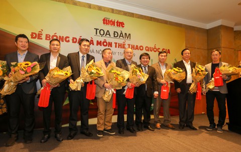 Khai mạc tọa đàm Để bóng đá là môn thể thao quốc gia - Ảnh 1. Khai mạc tọa đàm Để bóng đá là môn thể thao quốc gia - Ảnh 1.