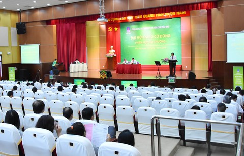 Doanh thu và lợi nhuận năm 2018 của PVFCCo đều tăng - Ảnh 1. Doanh thu và lợi nhuận năm 2018 của PVFCCo đều tăng - Ảnh 1.