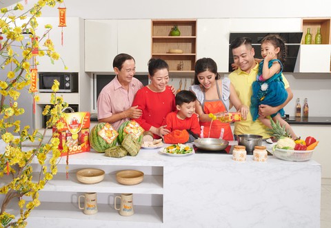 Khai bếp ngày Tết, cả năm phát lộc - Ảnh 1. Khai bếp ngày Tết, cả năm phát lộc - Ảnh 1.