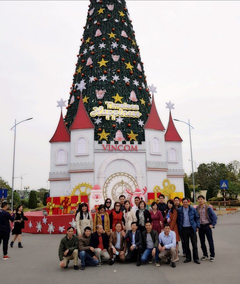 Chúng tôi không chỉ họp lớp, mà họp toàn khoá - Ảnh 1. Chúng tôi không chỉ họp lớp, mà họp toàn khoá - Ảnh 1.