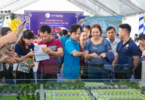 Hơn 200 khách hàng tham dự lễ giới thiệu dự án Ecotown Phú Mỹ - Ảnh 1. Hơn 200 khách hàng tham dự lễ giới thiệu dự án Ecotown Phú Mỹ - Ảnh 1.
