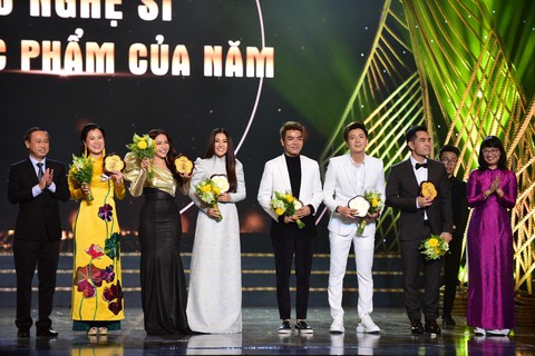 Gạo nếp gạo tẻ càn quét giải Mai Vàng 2018 - Ảnh 8. Gạo nếp gạo tẻ càn quét giải Mai Vàng 2018 - Ảnh 8.