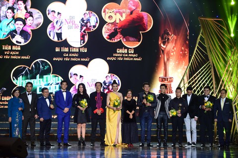Gạo nếp gạo tẻ càn quét giải Mai Vàng 2018 - Ảnh 1. Gạo nếp gạo tẻ càn quét giải Mai Vàng 2018 - Ảnh 1.