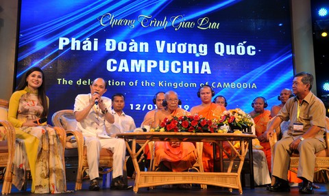Đoàn kết, hữu nghị để nhân dân hai nước phát triển kinh tế - Ảnh 1. Đoàn kết, hữu nghị để nhân dân hai nước phát triển kinh tế - Ảnh 1.