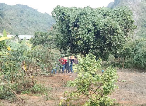 Làm rõ việc một người chết sau vườn nhà khi bị kiểm tra pháo nổ - Ảnh 2. Làm rõ việc một người chết sau vườn nhà khi bị kiểm tra pháo nổ - Ảnh 2.