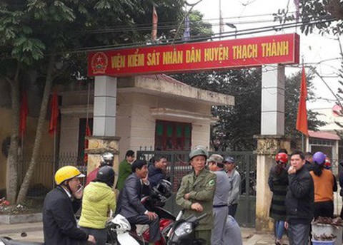 Phó viện trưởng Viện kiểm sát huyện chết trong tư thế treo cổ - Ảnh 1. Phó viện trưởng Viện kiểm sát huyện chết trong tư thế treo cổ - Ảnh 1.