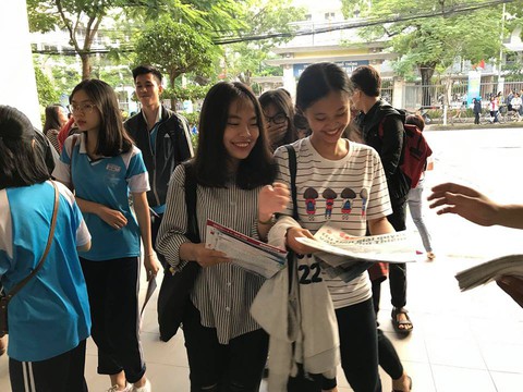 Khai mạc chương trình Tư vấn tuyển sinh tại Đà Nẵng - Ảnh 2. Khai mạc chương trình Tư vấn tuyển sinh tại Đà Nẵng - Ảnh 2.