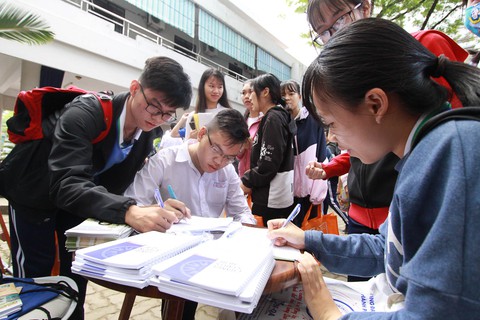 Sôi nổi ngày hội tư vấn tuyển sinh - hướng nghiệp 2019 tại Đà Nẵng - Ảnh 10. Sôi nổi ngày hội tư vấn tuyển sinh - hướng nghiệp 2019 tại Đà Nẵng - Ảnh 10.