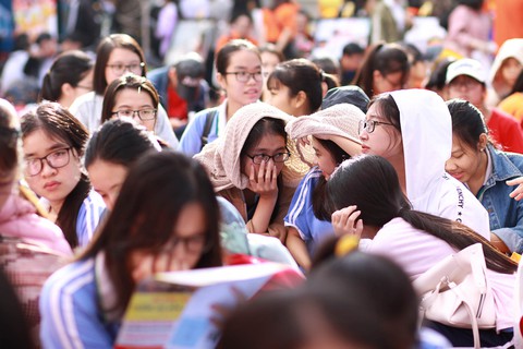 Sôi nổi ngày hội tư vấn tuyển sinh - hướng nghiệp 2019 tại Đà Nẵng - Ảnh 4. Sôi nổi ngày hội tư vấn tuyển sinh - hướng nghiệp 2019 tại Đà Nẵng - Ảnh 4.