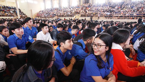 Tư vấn tuyển sinh tại Huế: Học bổng, đào tạo quốc tế được quan tâm - Ảnh 1. Tư vấn tuyển sinh tại Huế: Học bổng, đào tạo quốc tế được quan tâm - Ảnh 1.