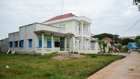 Đất của mình bị người khác đến... xây nhà - Ảnh 1. Đất của mình bị người khác đến... xây nhà - Ảnh 1.