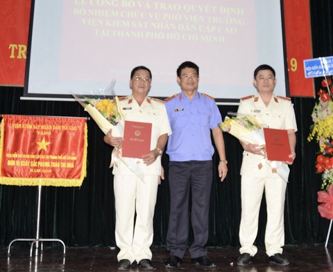 Viện Kiểm sát nhân dân Cấp cao tại TP.HCM có 2 phó viện trưởng mới - Ảnh 1. Viện Kiểm sát nhân dân Cấp cao tại TP.HCM có 2 phó viện trưởng mới - Ảnh 1.