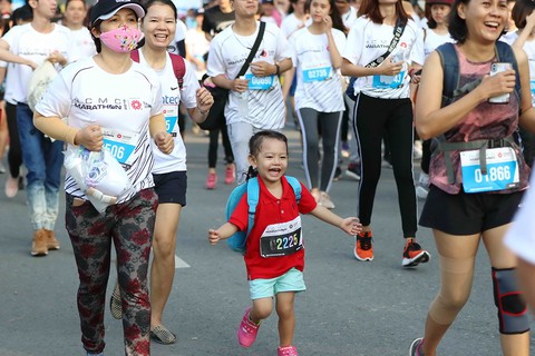 Giải marathon TP.HCM: Ngày hội của những người đam mê chạy bộ - Ảnh 1. Giải marathon TP.HCM: Ngày hội của những người đam mê chạy bộ - Ảnh 1.