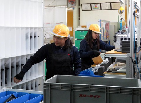 Một người Việt bị bắt vì nghi chuyển trái phép 21 triệu USD - Ảnh 1. Một người Việt bị bắt vì nghi chuyển trái phép 21 triệu USD - Ảnh 1.