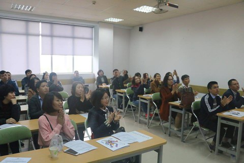 Họp phụ huynh theo hình thức Ai là triệu phú - Ảnh 3. Họp phụ huynh theo hình thức Ai là triệu phú - Ảnh 3.
