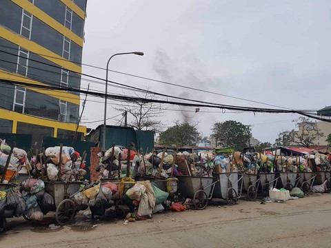 Khẩn trương giải phóng mặt bằng vùng ảnh hưởng bãi rác Sóc Sơn - Ảnh 1. Khẩn trương giải phóng mặt bằng vùng ảnh hưởng bãi rác Sóc Sơn - Ảnh 1.