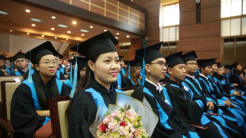 Tuyển sinh thạc sĩ khó vì cạnh tranh - Ảnh 1. Tuyển sinh thạc sĩ khó vì cạnh tranh - Ảnh 1.