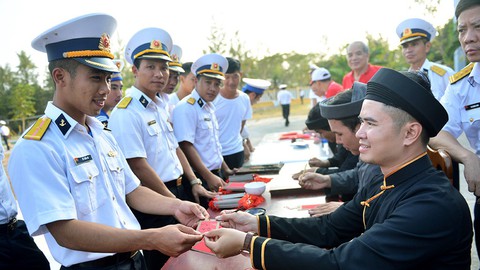 Ngày hội mùa xuân biển đảo lần 8: Những vùng biển mới chờ ta - Ảnh 1. Ngày hội mùa xuân biển đảo lần 8: Những vùng biển mới chờ ta - Ảnh 1.