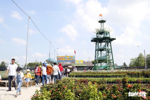 Nhà vườn Sa Đéc đầu tư tiền tỉ cho làng hoa dịp tết - Ảnh 7. Nhà vườn Sa Đéc đầu tư tiền tỉ cho làng hoa dịp tết - Ảnh 7.