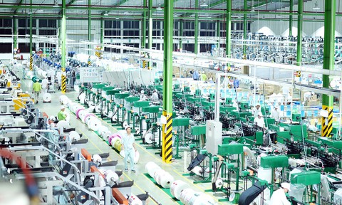 Một nhân viên ở Hải Dương lĩnh thưởng tết 900 triệu - Ảnh 1. Một nhân viên ở Hải Dương lĩnh thưởng tết 900 triệu - Ảnh 1.