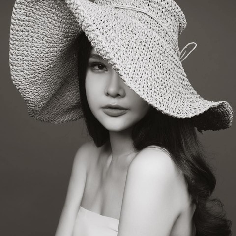 Lê Âu Ngân Anh: Báo chí câu view đẩy tôi đến bước đường cùng - Ảnh 2. Lê Âu Ngân Anh: Báo chí câu view đẩy tôi đến bước đường cùng - Ảnh 2.