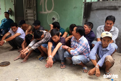 Phá sới bạc cạnh bờ sông Đồng Nai, nhiều đối tượng nhảy xuống sông bỏ - Ảnh 3. Phá sới bạc cạnh bờ sông Đồng Nai, nhiều đối tượng nhảy xuống sông bỏ - Ảnh 3.