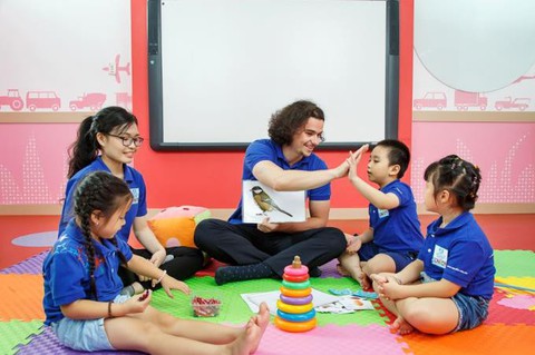 Apollo English khai trương 8 trung tâm liên tiếp những tháng cuối năm - Ảnh 3. Apollo English khai trương 8 trung tâm liên tiếp những tháng cuối năm - Ảnh 3.