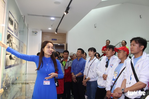 Nghe Tổ quốc gọi tên mình bằng tiếng sóng Hoàng Sa, Trường Sa - Ảnh 5. Nghe Tổ quốc gọi tên mình bằng tiếng sóng Hoàng Sa, Trường Sa - Ảnh 5.