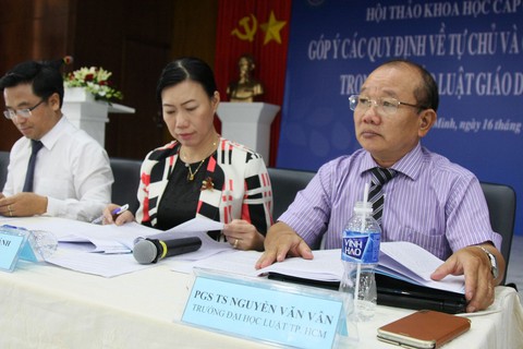 Quá oải hội phụ huynh, không cần đưa vào Luật Giáo dục - Ảnh 1. Quá oải hội phụ huynh, không cần đưa vào Luật Giáo dục - Ảnh 1.