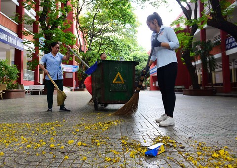 Chi thu nhập tăng thêm: Còn nhiều tâm tư - Ảnh 1. Chi thu nhập tăng thêm: Còn nhiều tâm tư - Ảnh 1.