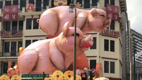 Tưng bừng trang trí đón năm mới Kỷ Hợi 2019 ở các nước - Ảnh 4. Tưng bừng trang trí đón năm mới Kỷ Hợi 2019 ở các nước - Ảnh 4.