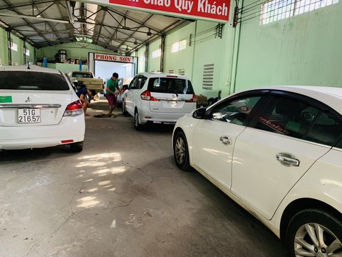 Dân Sài Gòn móc hầu bao tút xế cưng ăn tết - Ảnh 3. Dân Sài Gòn móc hầu bao tút xế cưng ăn tết - Ảnh 3.