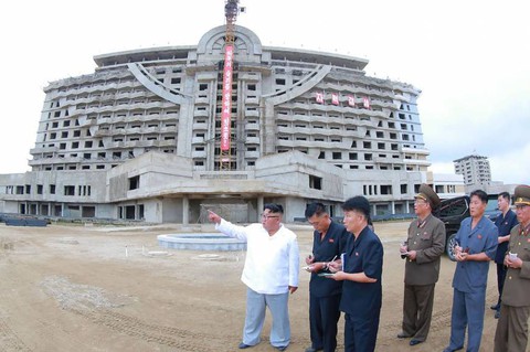 Triều Tiên biến khu bắn tên lửa thành khu nghỉ dưỡng khổng lồ - Ảnh 2. Triều Tiên biến khu bắn tên lửa thành khu nghỉ dưỡng khổng lồ - Ảnh 2.
