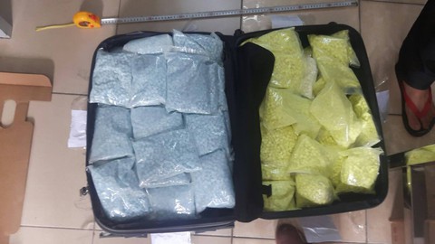 Triệt phá 3 đường dây, thu giữ 57 bánh heroin, 50kg ma túy tổng hợp - Ảnh 1. Triệt phá 3 đường dây, thu giữ 57 bánh heroin, 50kg ma túy tổng hợp - Ảnh 1.