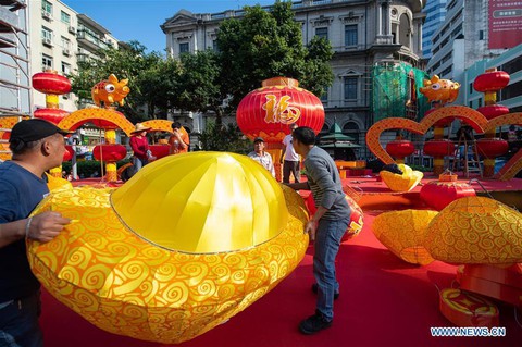 Tưng bừng trang trí đón năm mới Kỷ Hợi 2019 ở các nước - Ảnh 2. Tưng bừng trang trí đón năm mới Kỷ Hợi 2019 ở các nước - Ảnh 2.