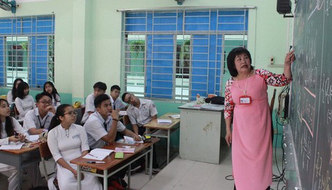Nhiều khúc mắc trong chi thu nhập tăng thêm cho giáo viên - Ảnh 1. Nhiều khúc mắc trong chi thu nhập tăng thêm cho giáo viên - Ảnh 1.