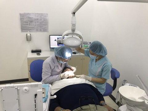 Nhộn nhịp làm đẹp răng đón tết - Ảnh 3. Nhộn nhịp làm đẹp răng đón tết - Ảnh 3.