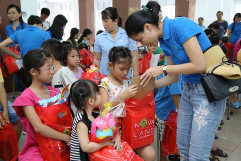 Năm 2018 - Doanh nghiệp Việt viết thêm những dấu ấn thiện nguyện - Ảnh 7. Năm 2018 - Doanh nghiệp Việt viết thêm những dấu ấn thiện nguyện - Ảnh 7.