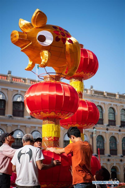 Tưng bừng trang trí đón năm mới Kỷ Hợi 2019 ở các nước - Ảnh 3. Tưng bừng trang trí đón năm mới Kỷ Hợi 2019 ở các nước - Ảnh 3.