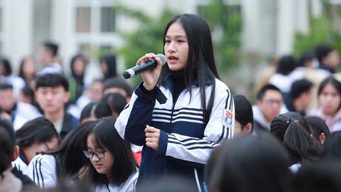 Không thể có việc nhẹ lương cao - Ảnh 1. Không thể có việc nhẹ lương cao - Ảnh 1.