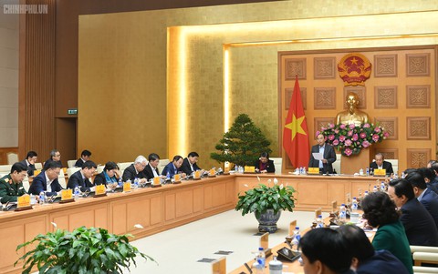 Thủ tướng: Không vẽ tranh toàn màu hồng cho viễn cảnh 10 năm - Ảnh 2. Thủ tướng: Không vẽ tranh toàn màu hồng cho viễn cảnh 10 năm - Ảnh 2.