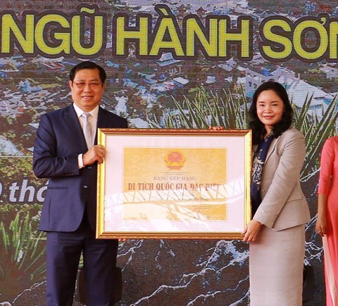 Danh thắng Ngũ Hành Sơn nhận bằng xếp hạng di tích quốc gia đặc biệt - Ảnh 1. Danh thắng Ngũ Hành Sơn nhận bằng xếp hạng di tích quốc gia đặc biệt - Ảnh 1.
