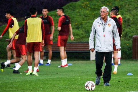 HLV Marcello Lippi: Trung Quốc không cần thiết tập đá phạt đền trước Thái Lan - Ảnh 1. HLV Marcello Lippi: Trung Quốc không cần thiết tập đá phạt đền trước Thái Lan - Ảnh 1.