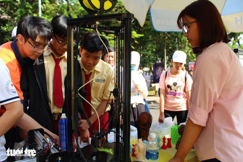 Học sinh hào hứng trải nghiệm tại ngày hội tư vấn tuyển sinh - Ảnh 7. Học sinh hào hứng trải nghiệm tại ngày hội tư vấn tuyển sinh - Ảnh 7.
