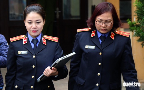 Bác sĩ Hoàng Công Lương bị đề nghị 36-42 tháng tù - Ảnh 2. Bác sĩ Hoàng Công Lương bị đề nghị 36-42 tháng tù - Ảnh 2.